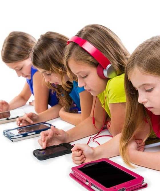 عوارض استفاده کودکان از موبایل و تبلت